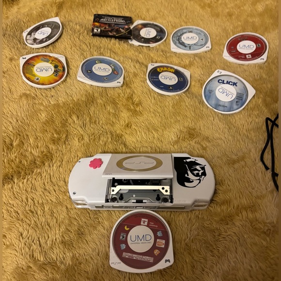 WOW**SALE**SONY PSP handheld console with 9 games - Picture 7 of 16